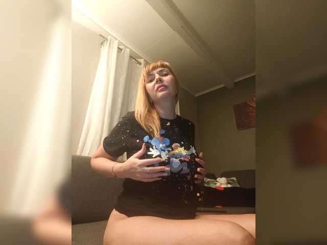go to chat with Tilda-1