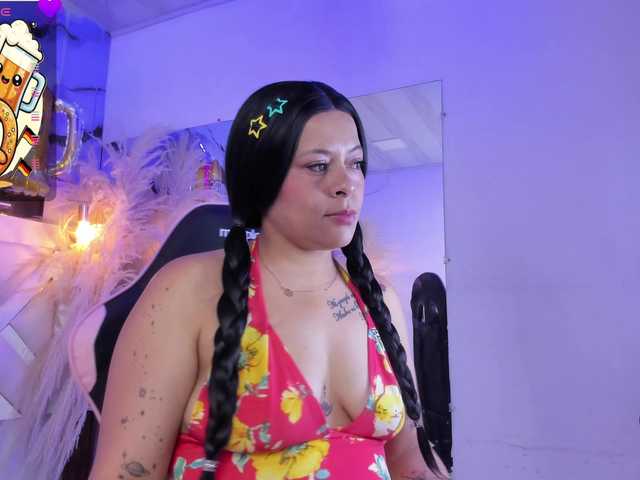 Mia-Miller live cam on BongaCams