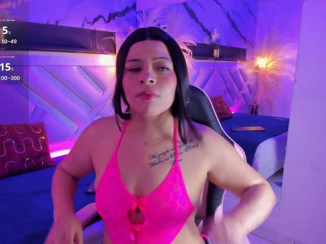 Mia-Miller live cam on BongaCams