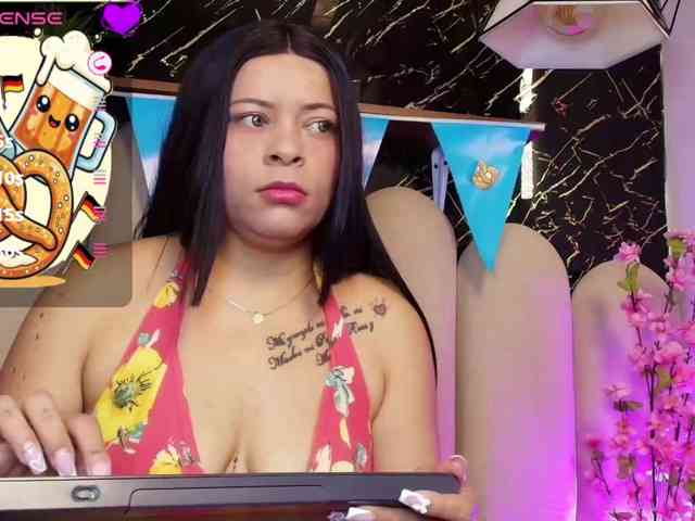 Mia-Miller Mia-Miller
