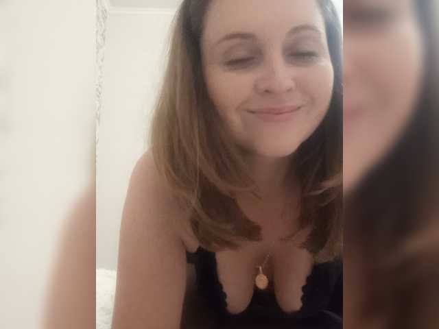 Sweetlady1 live cam on BongaCams