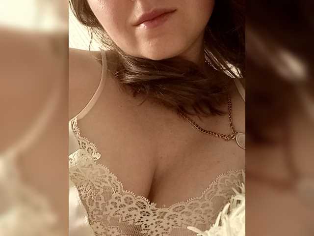 AlinaCh1 live cam on BongaCams