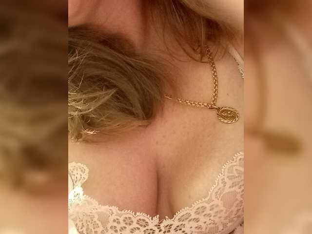AlinaCh1 live cam on BongaCams