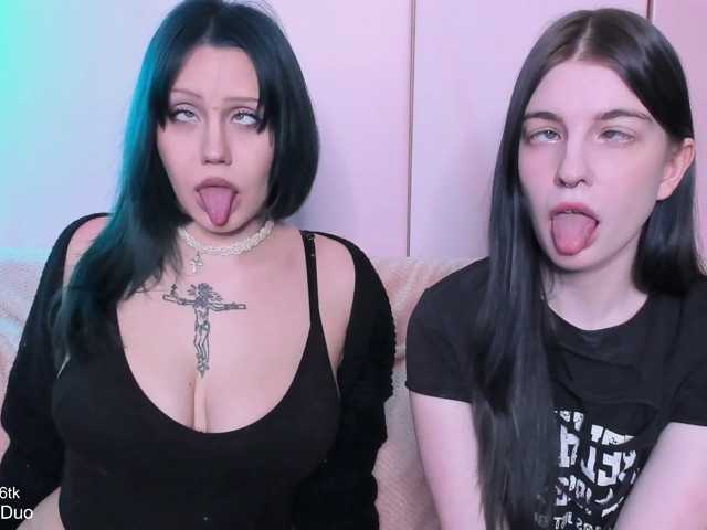 SleepingDuo live cam on BongaCams