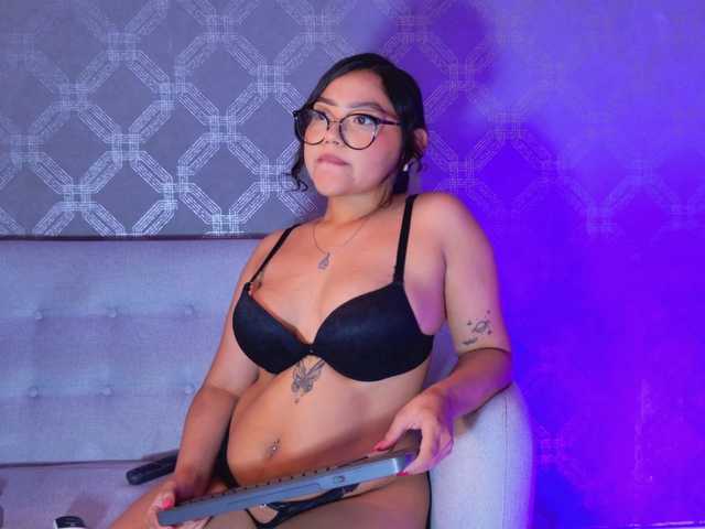 veronicaaCollins live cam preview