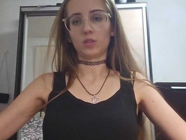 AllysonCloe live cam on BongaCams