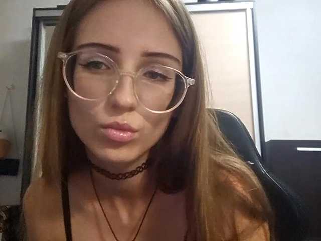 AllysonCloe live cam on BongaCams