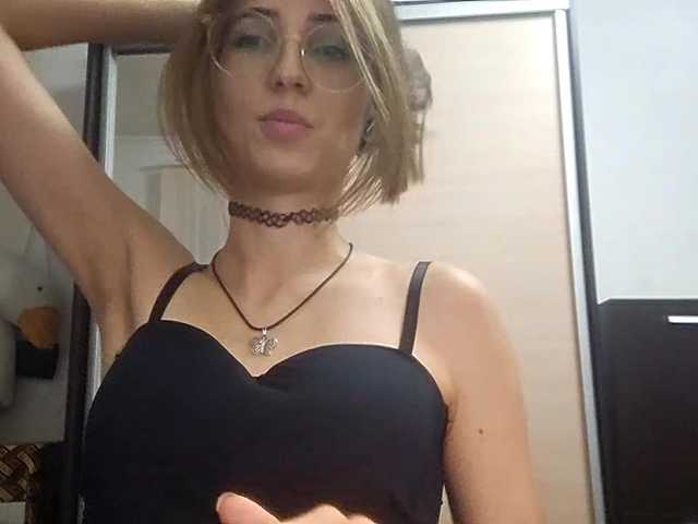 AllysonCloe live cam on BongaCams