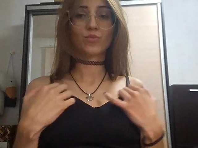 AllysonCloe live cam on BongaCams