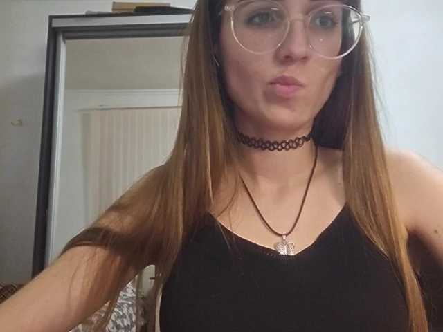 AllysonCloe live cam on BongaCams