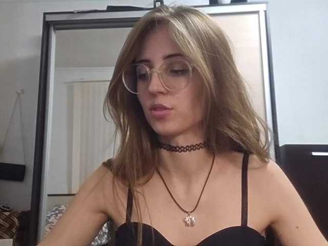 AllysonCloe live cam on BongaCams