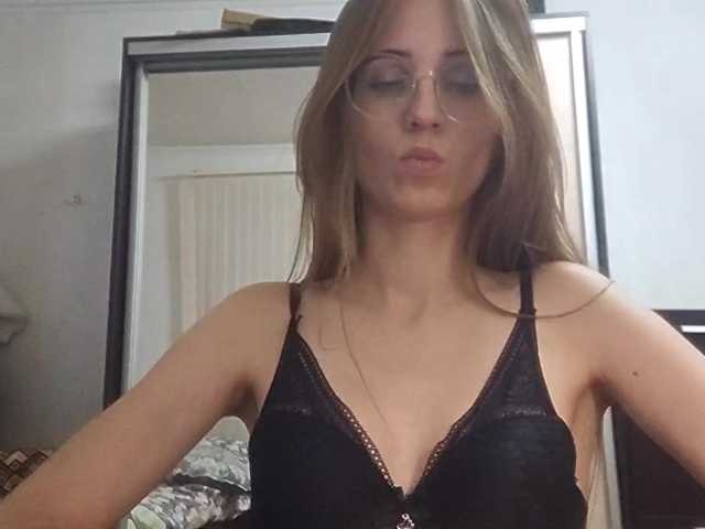 AllysonCloe live cam on BongaCams