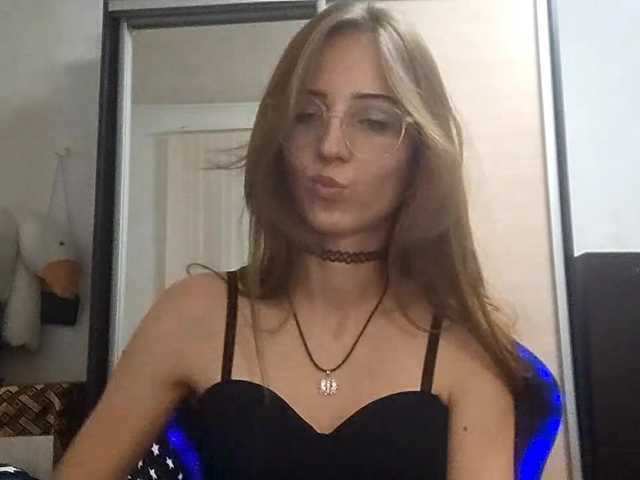 AllysonCloe live cam on BongaCams