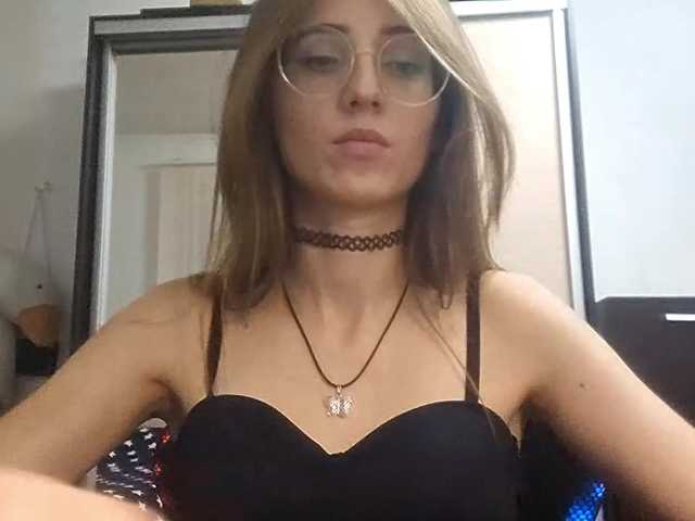 AllysonCloe live cam on BongaCams