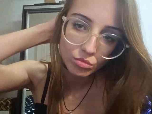 AllysonCloe webcam