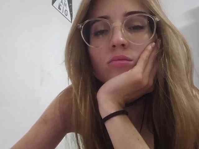 AllysonCloe webcam
