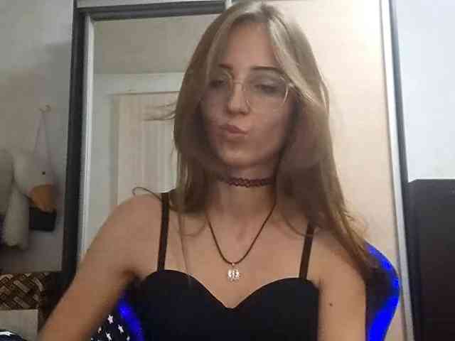AllysonCloe webcam