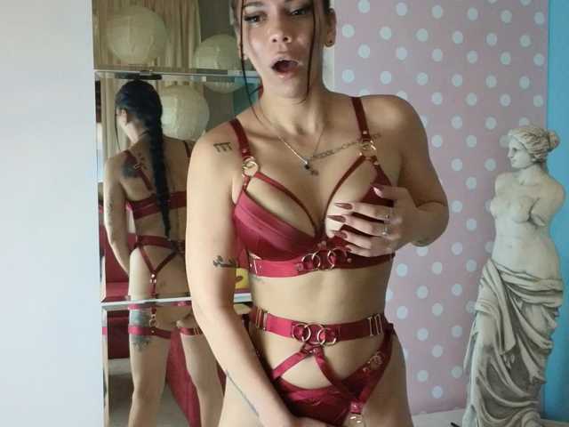 Deli-Katy, en directo ahora en BongaCams