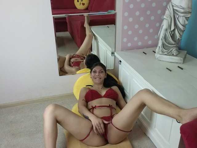 Deli-Katy live cam on BongaCams