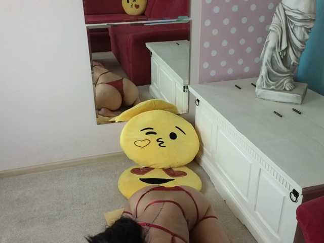 Deli-Katy live cam on BongaCams