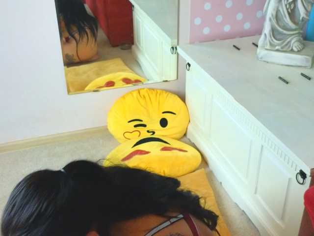 Deli-Katy live cam on BongaCams