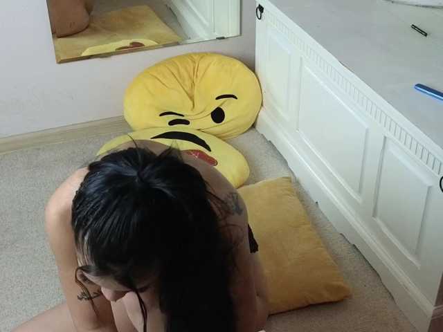 Deli-Katy live cam on BongaCams
