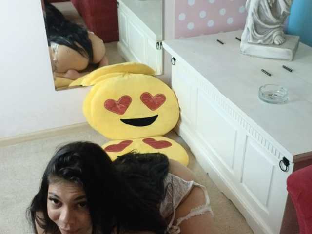 Deli-Katy live cam on BongaCams