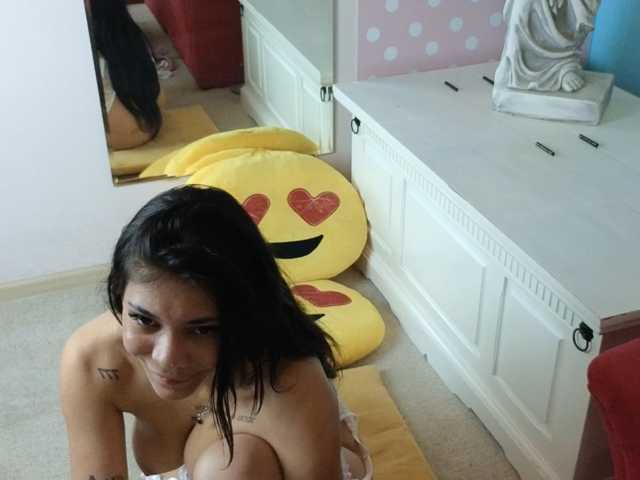Deli-Katy live cam on BongaCams