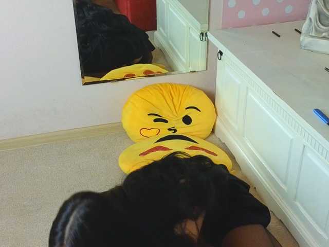 Deli-Katy live cam on BongaCams