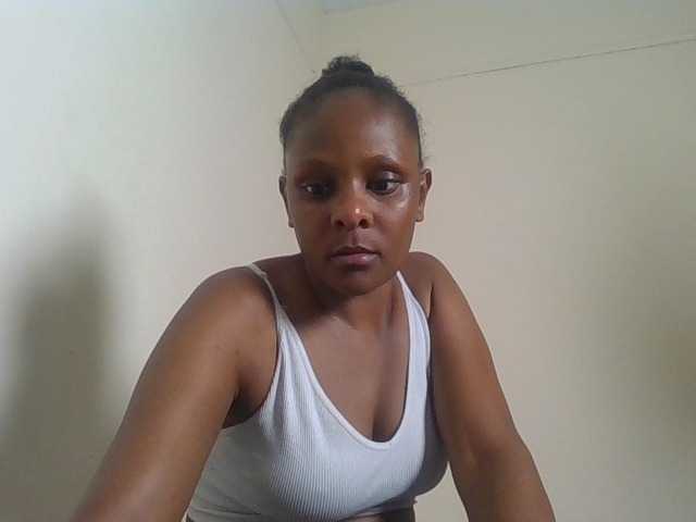 Angya webcam bongacams model stream image