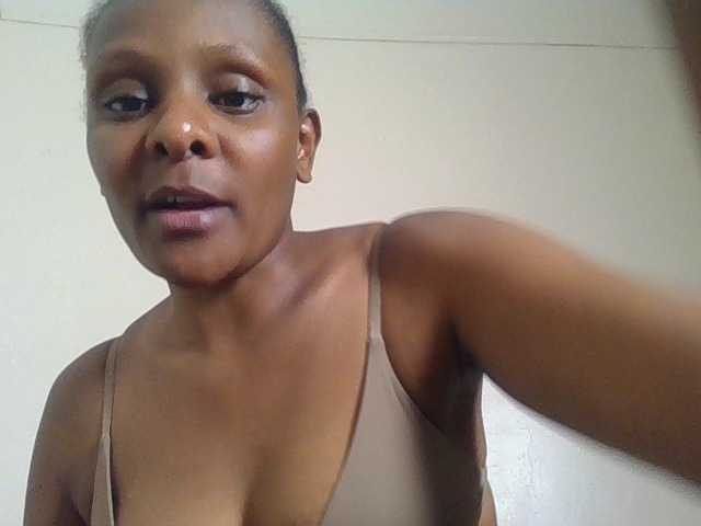 Angya live cam on BongaCams