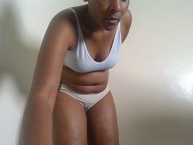Angya live cam on BongaCams