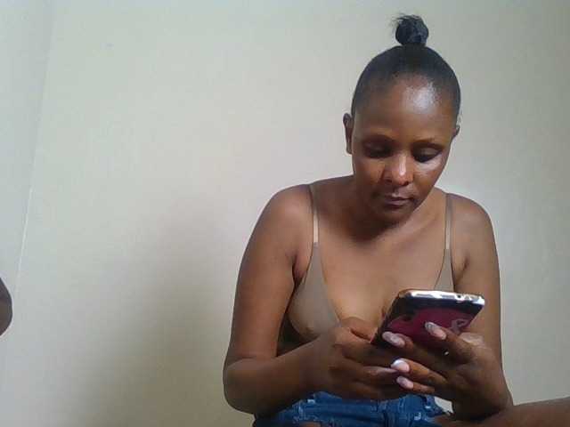 Angya live cam on BongaCams