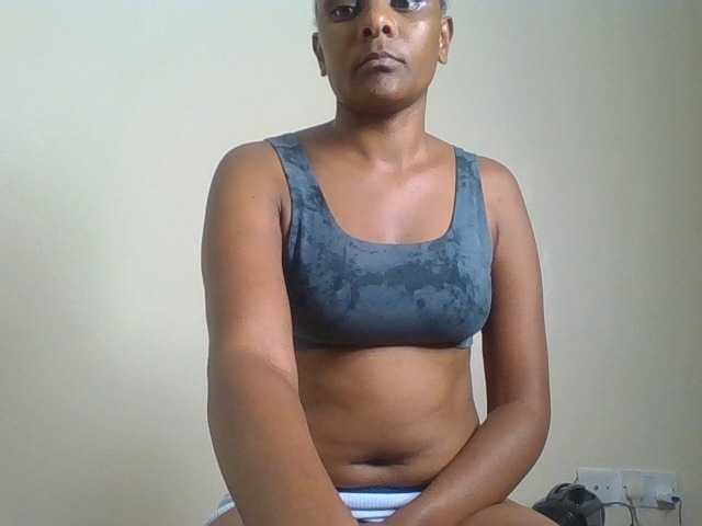 Angya live cam on BongaCams