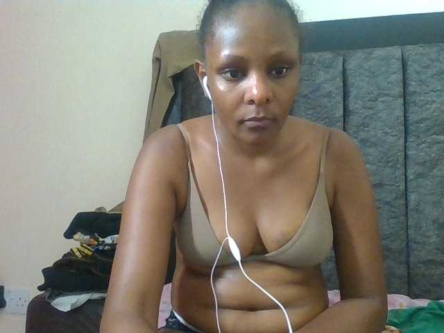 Angya live cam on BongaCams