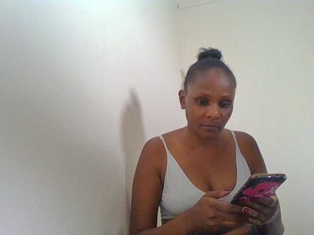 Angya live cam preview