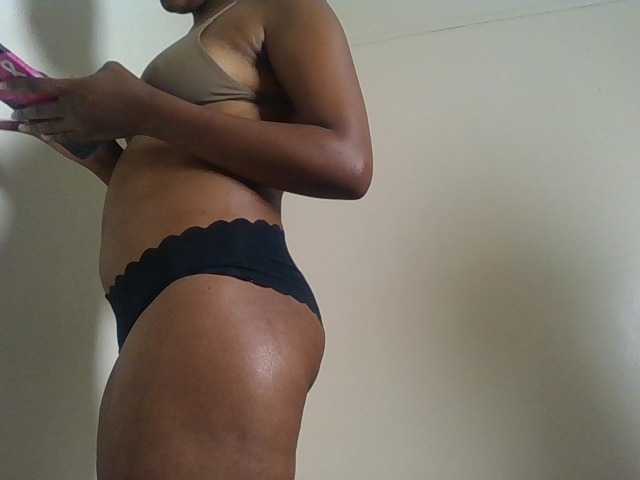 Angya, live now on BongaCams