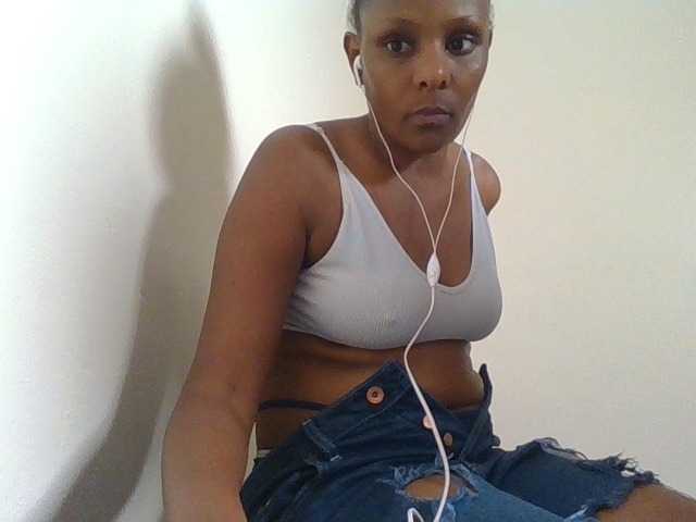 Angya live cam on BongaCams