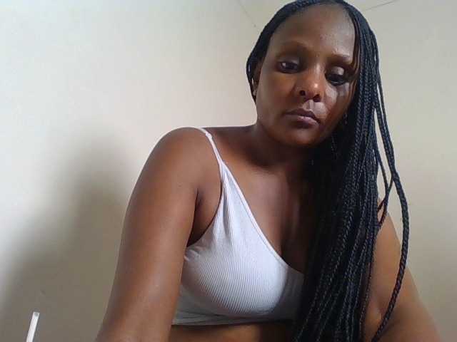 Angya live cam on BongaCams