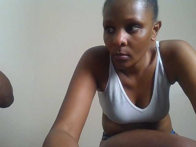 Angya live cam on BongaCams