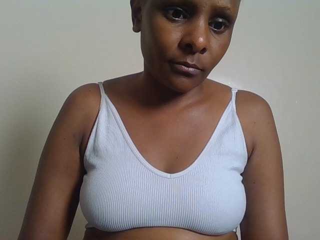 Angya live cam on BongaCams