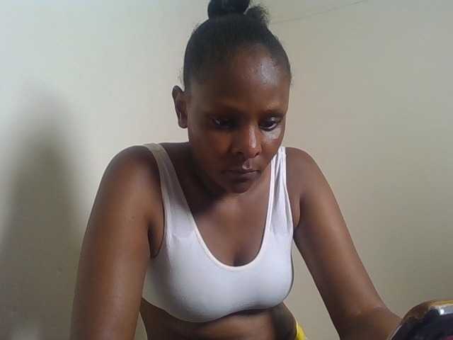 Angya live cam on BongaCams