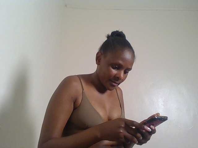 Angya, live now on BongaCams