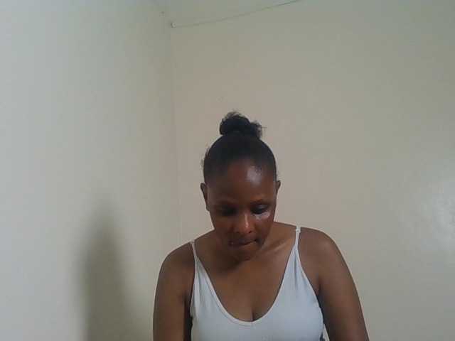 Angya webcam bongacams model stream image