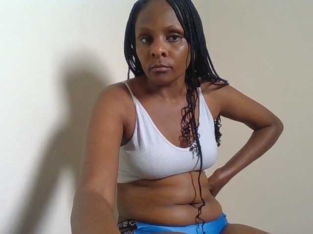 Angya live cam on BongaCams