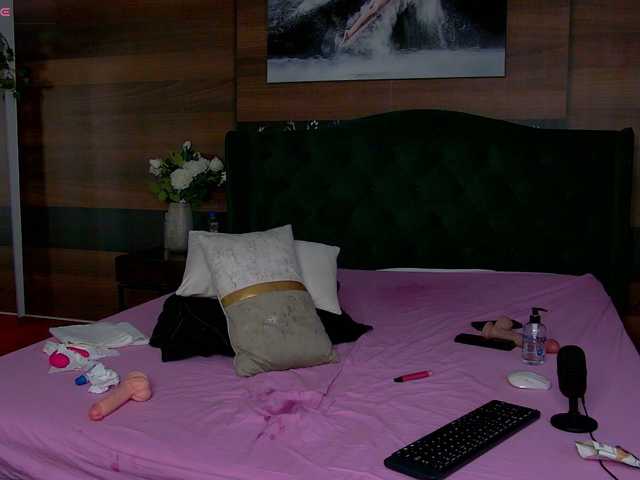 EveyMint live cam on BongaCams