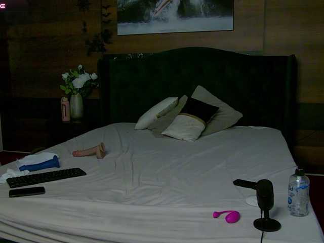 EveyMint live cam on BongaCams