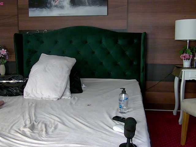 EveyMint live cam on BongaCams