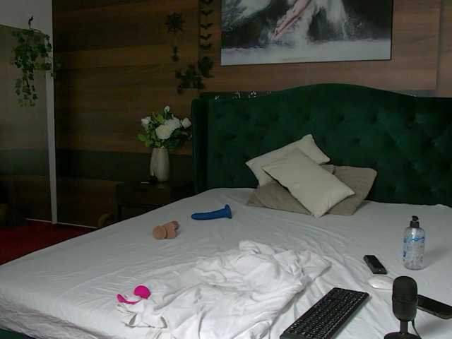 EveyMint live cam on BongaCams