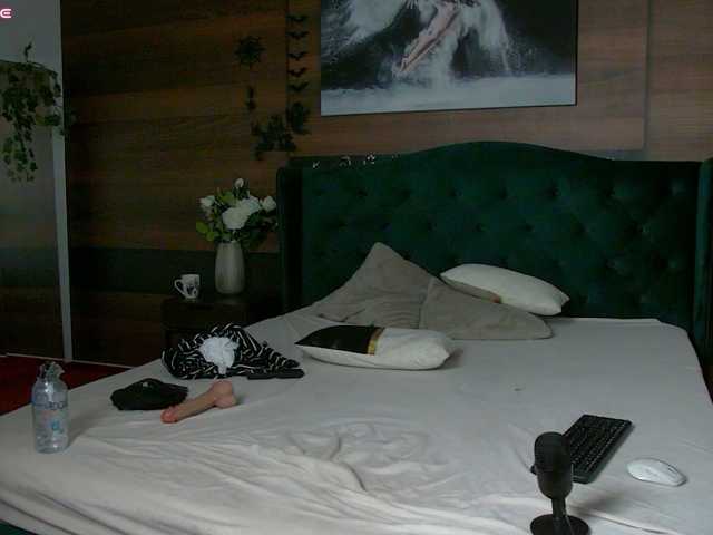 EveyMint live cam on BongaCams